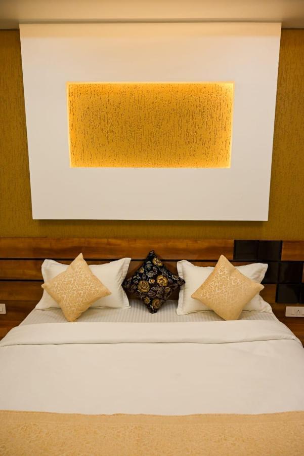 Hotel Golden Bliss Bhopal Exterior foto