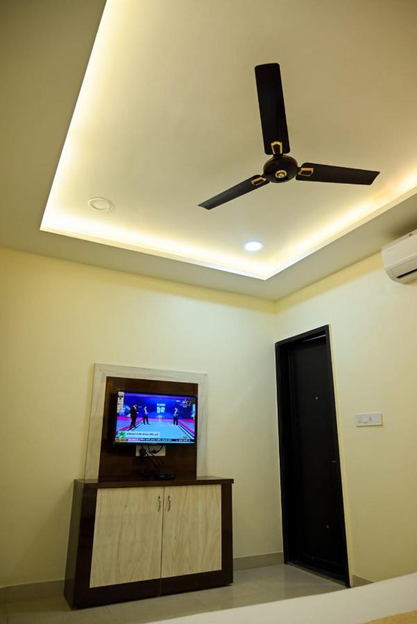 Hotel Golden Bliss Bhopal Exterior foto